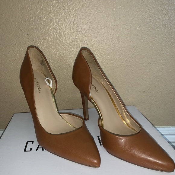 Heels - Picture 2 of 5